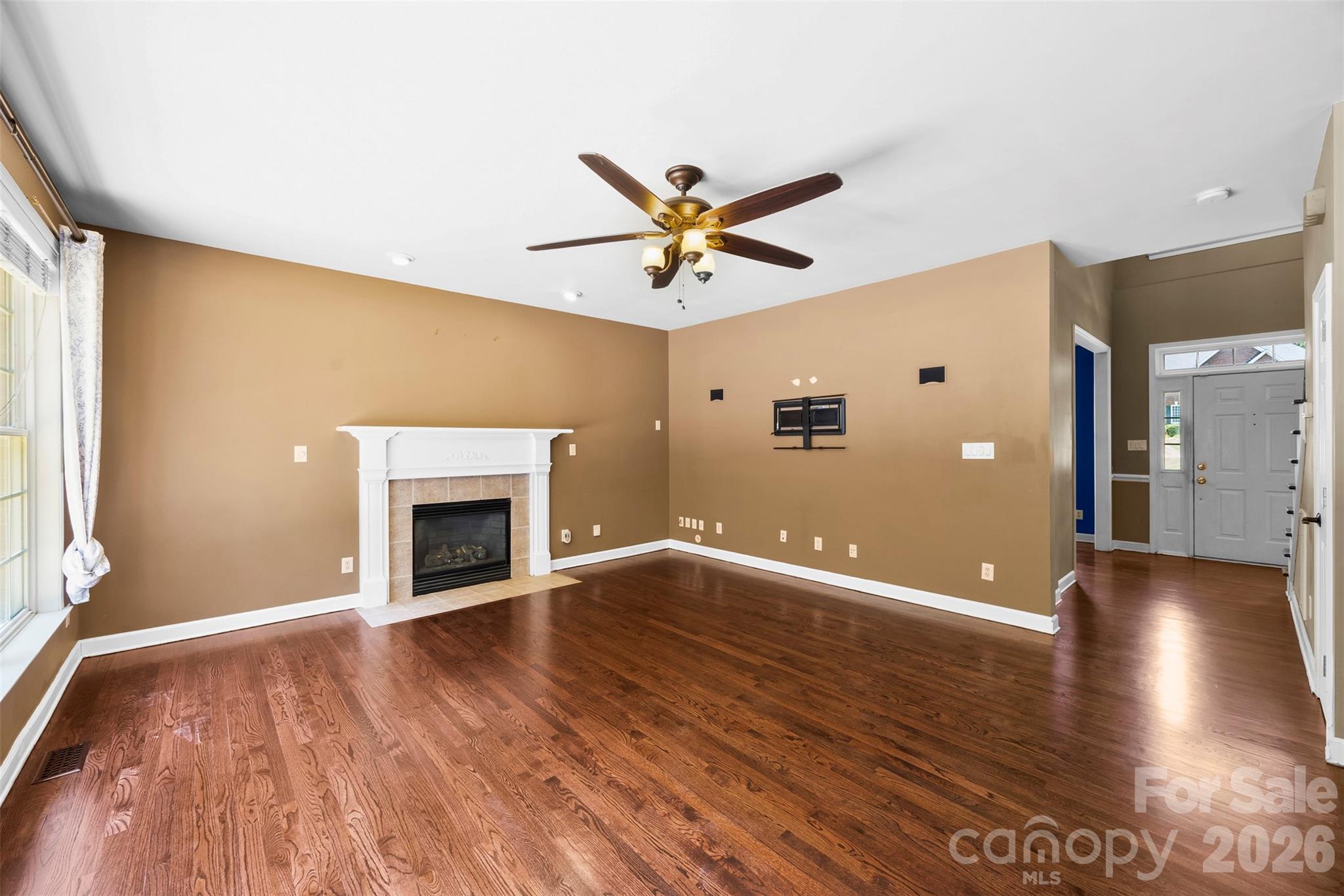 6520 Hollow Oak Drive Property Photo 12