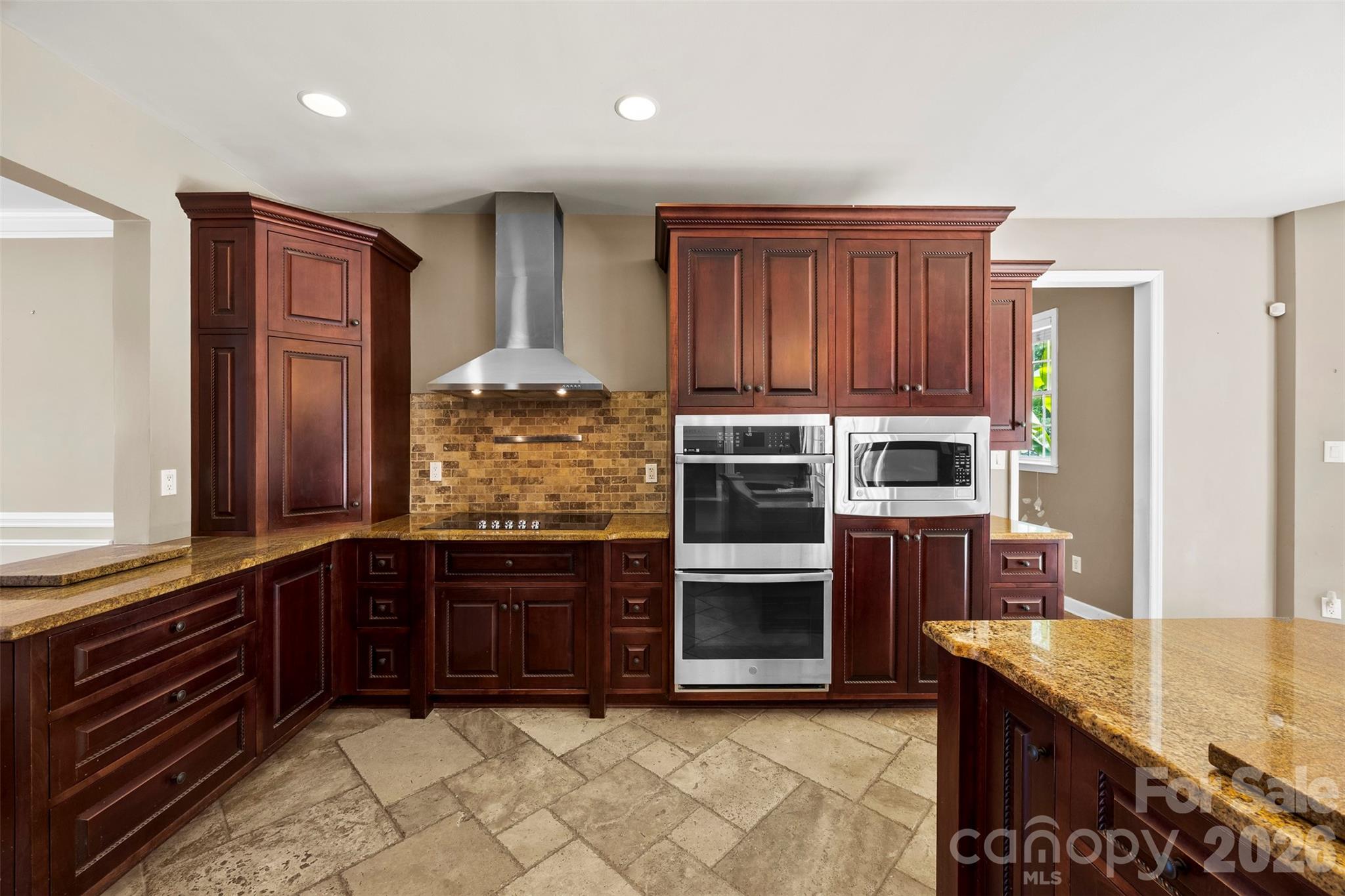 6520 Hollow Oak Drive Property Photo 16