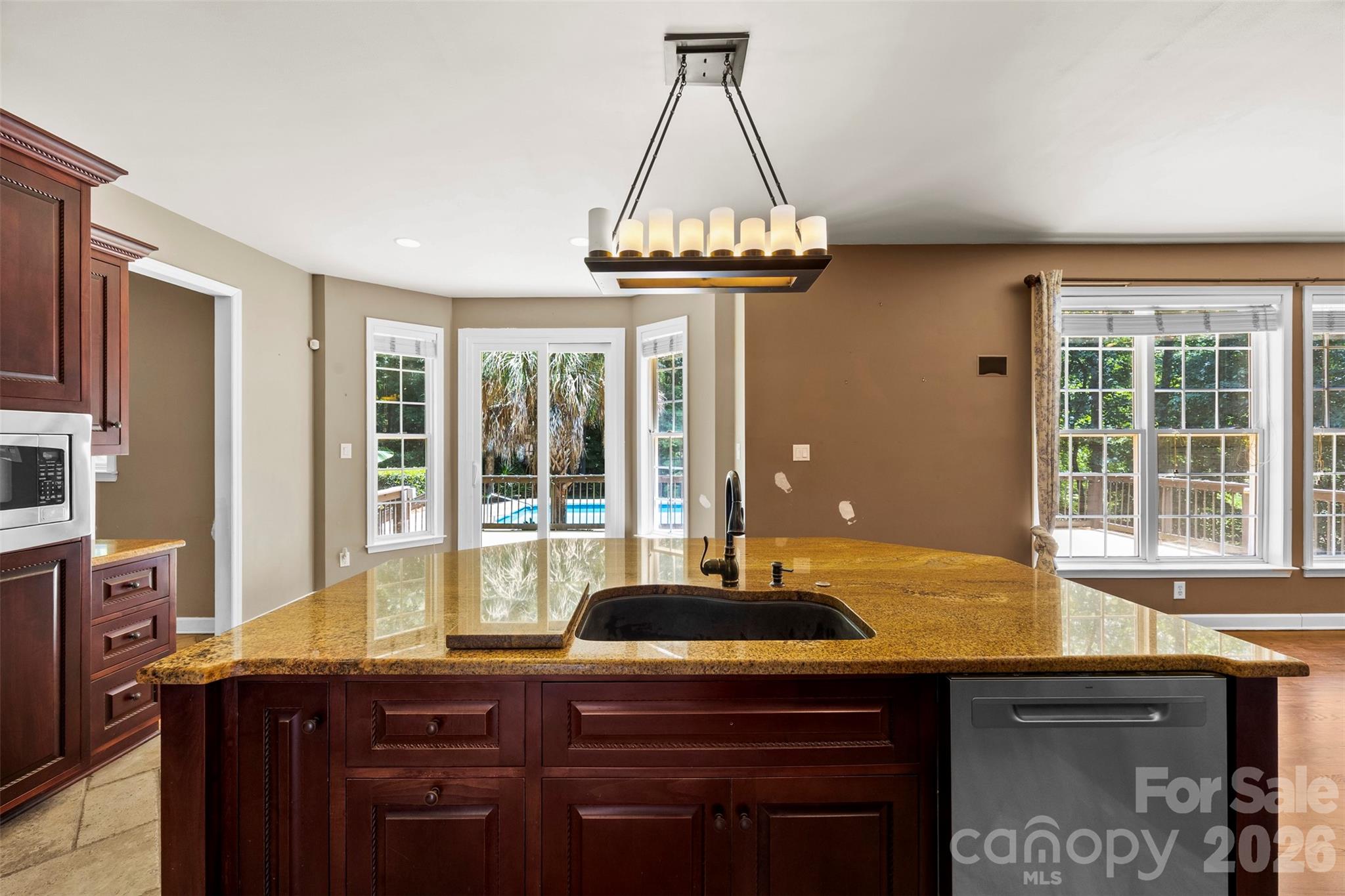 6520 Hollow Oak Drive Property Photo 17