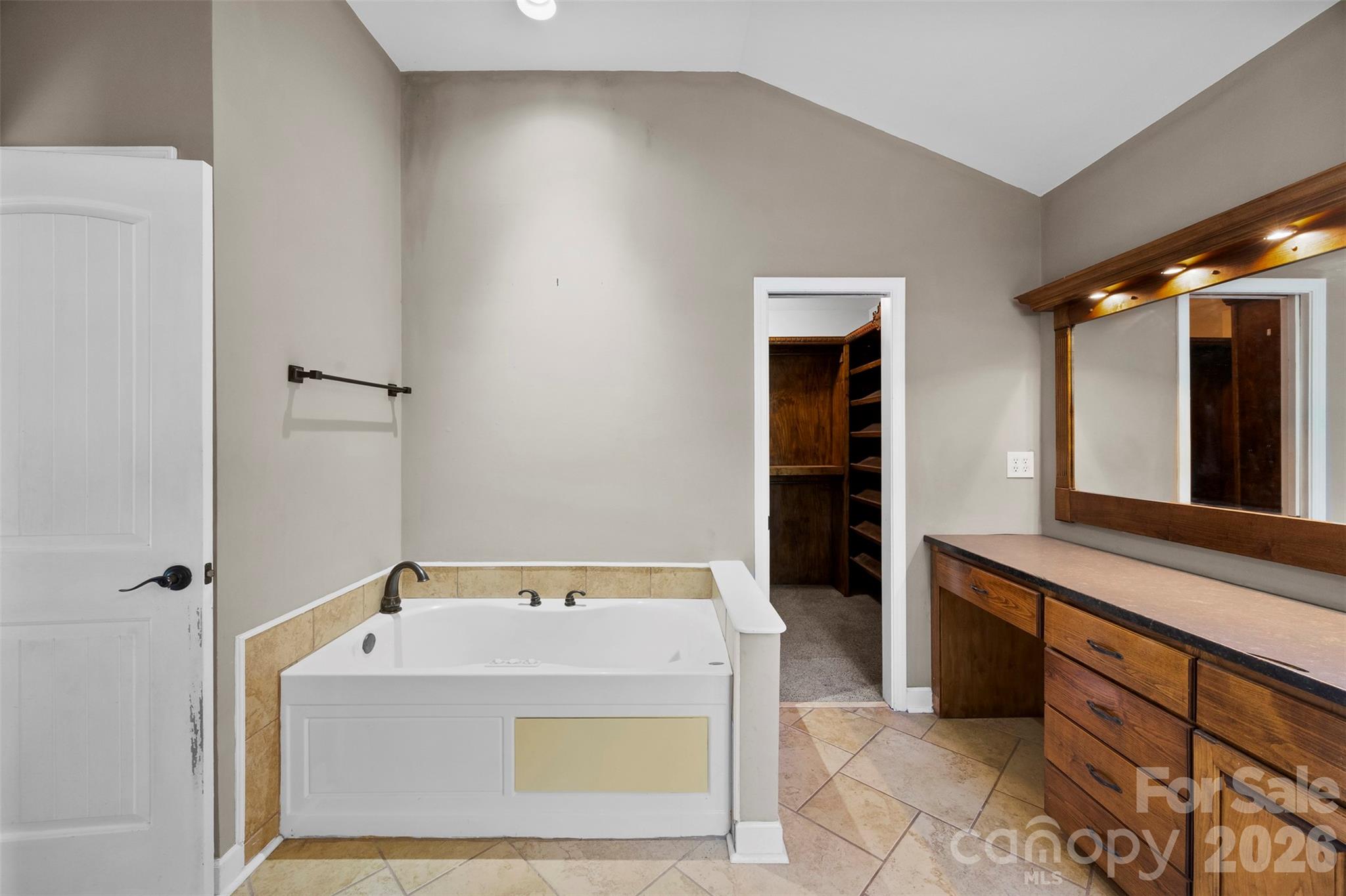 6520 Hollow Oak Drive Property Photo 23