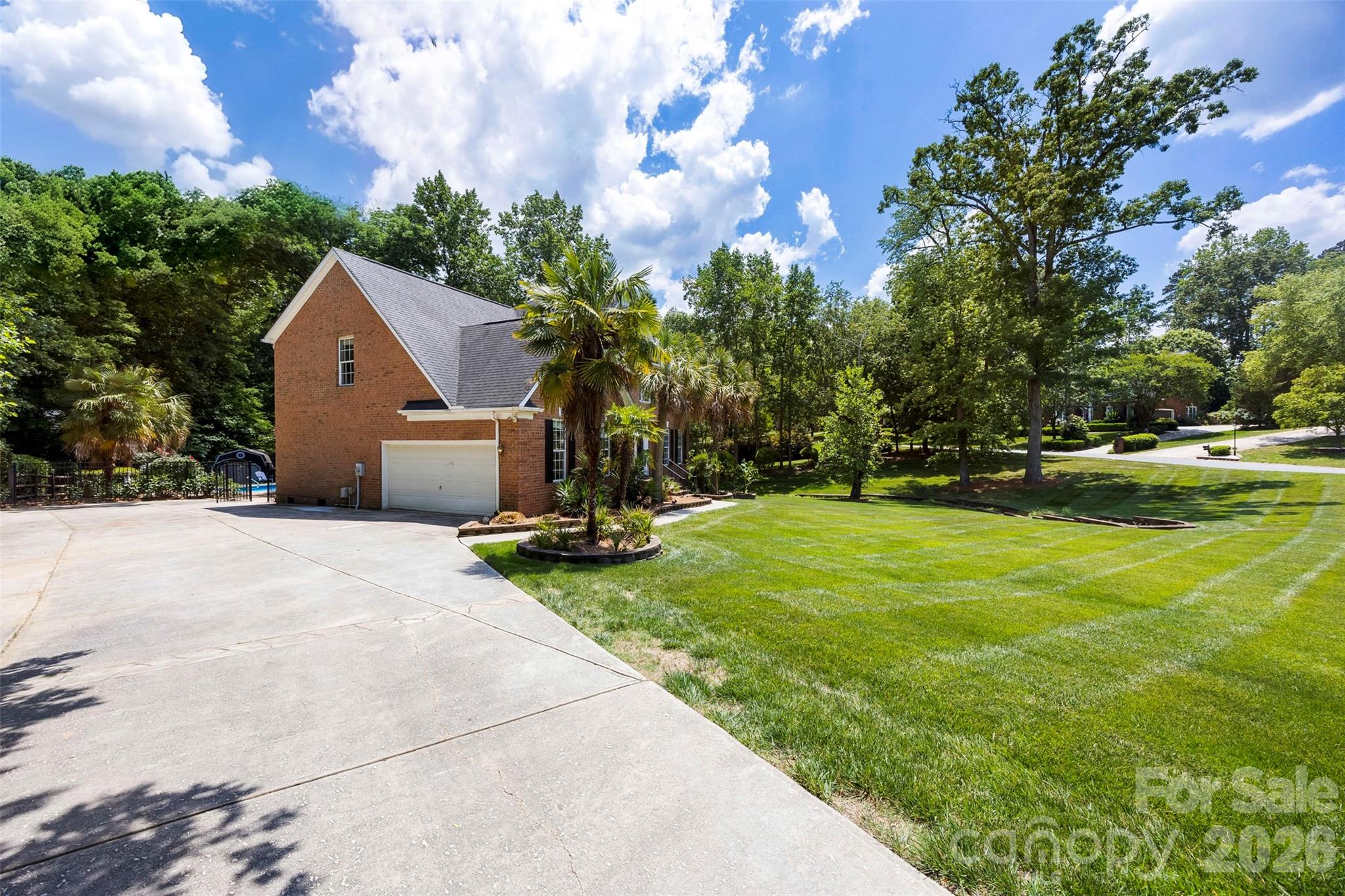 6520 Hollow Oak Drive Property Photo 37