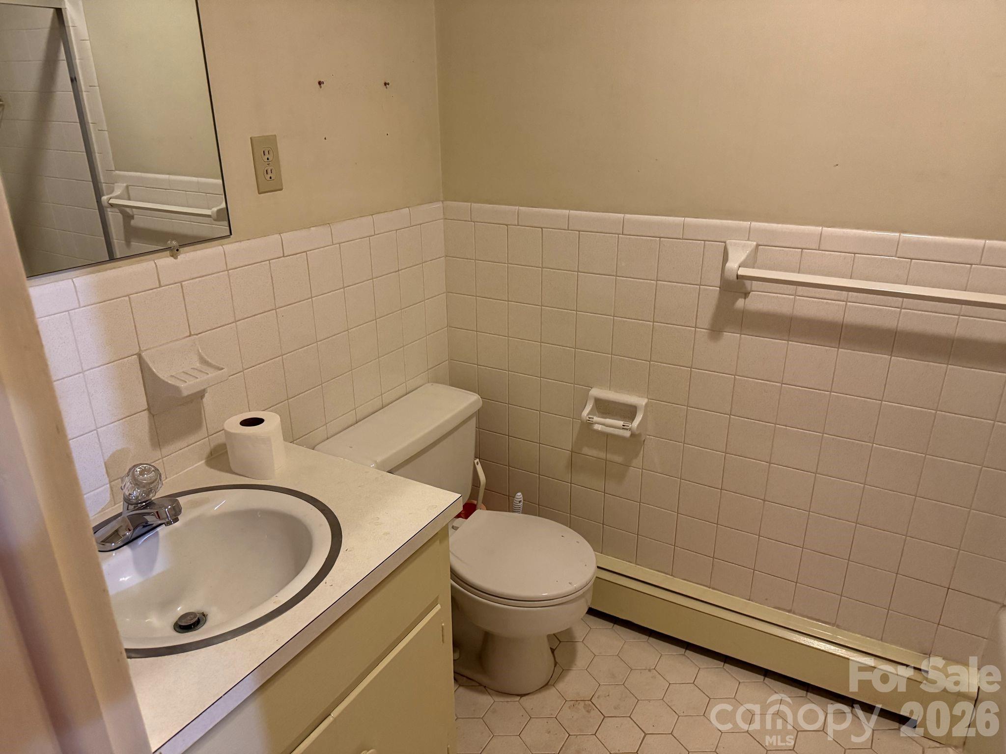 1 Clearview Street Property Photo 38