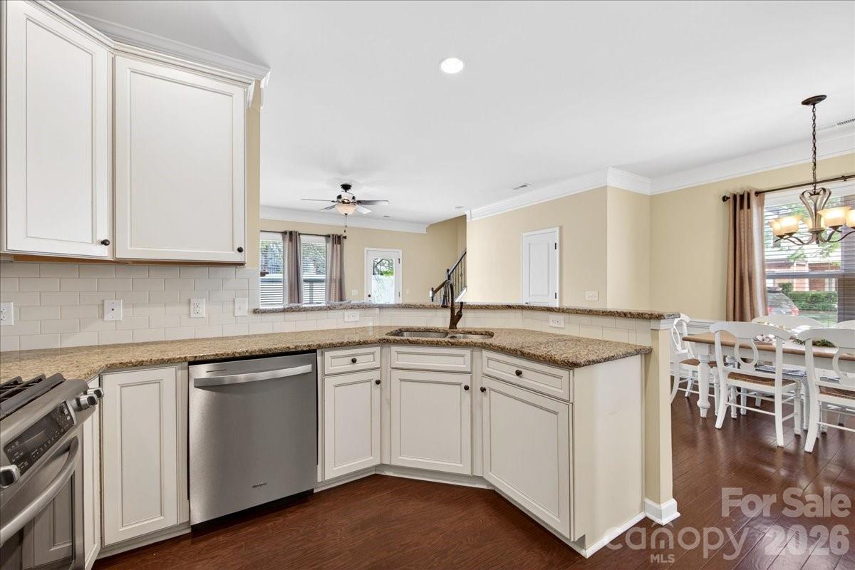 6453 Silver Star Lane Property Photo 13