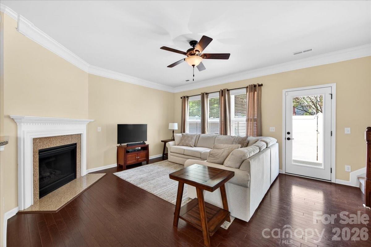 6453 Silver Star Lane Property Photo 15