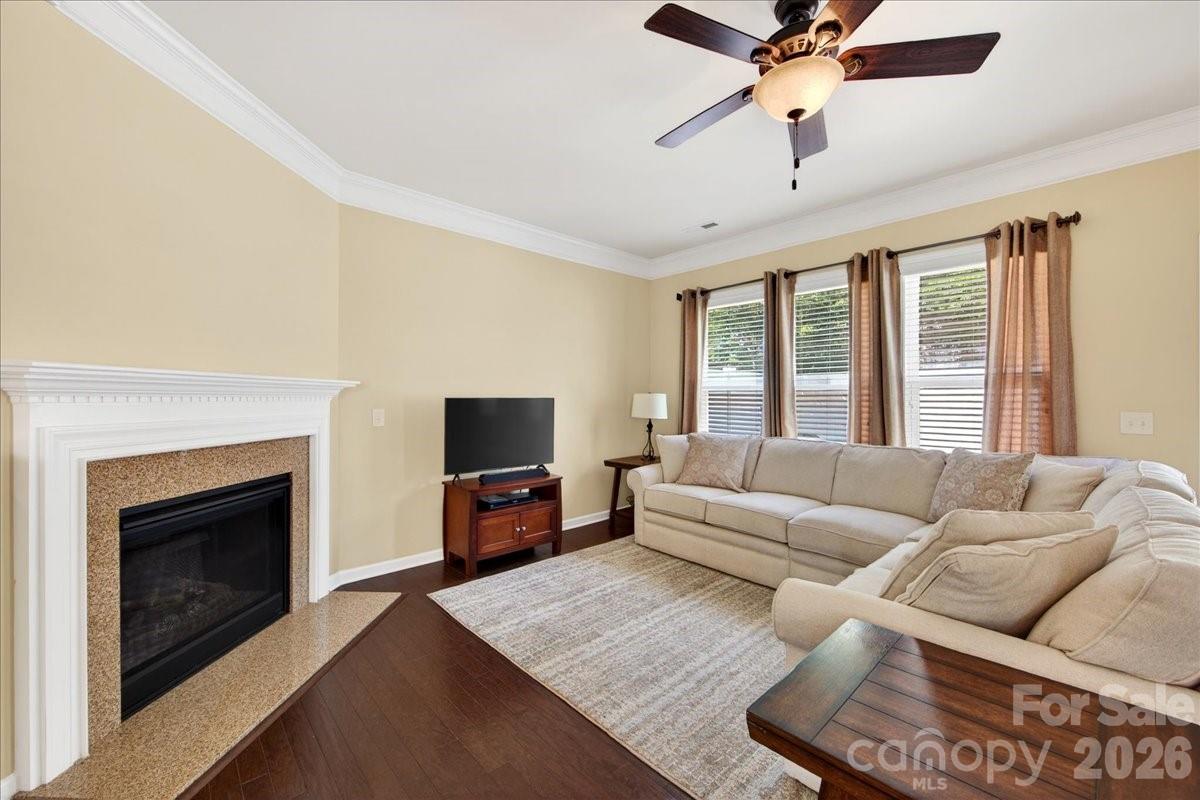 6453 Silver Star Lane Property Photo 16