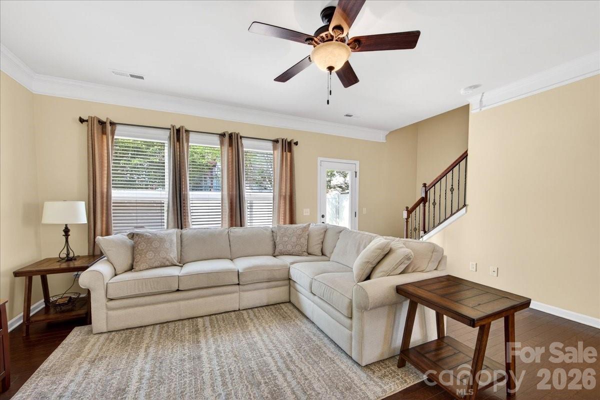 6453 Silver Star Lane Property Photo 17
