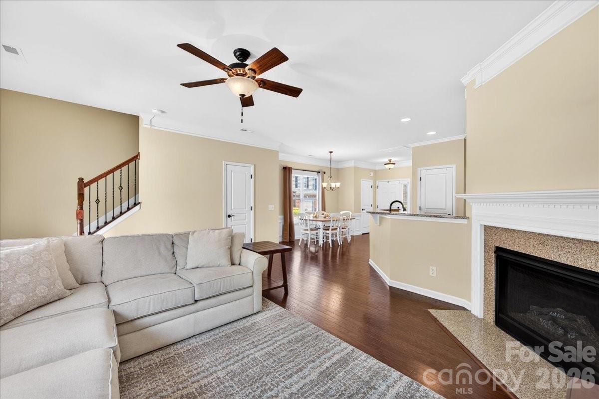 6453 Silver Star Lane Property Photo 18