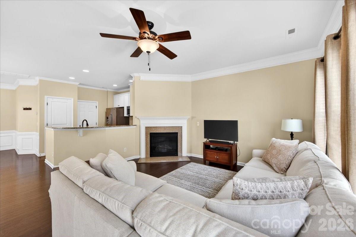 6453 Silver Star Lane Property Photo 19