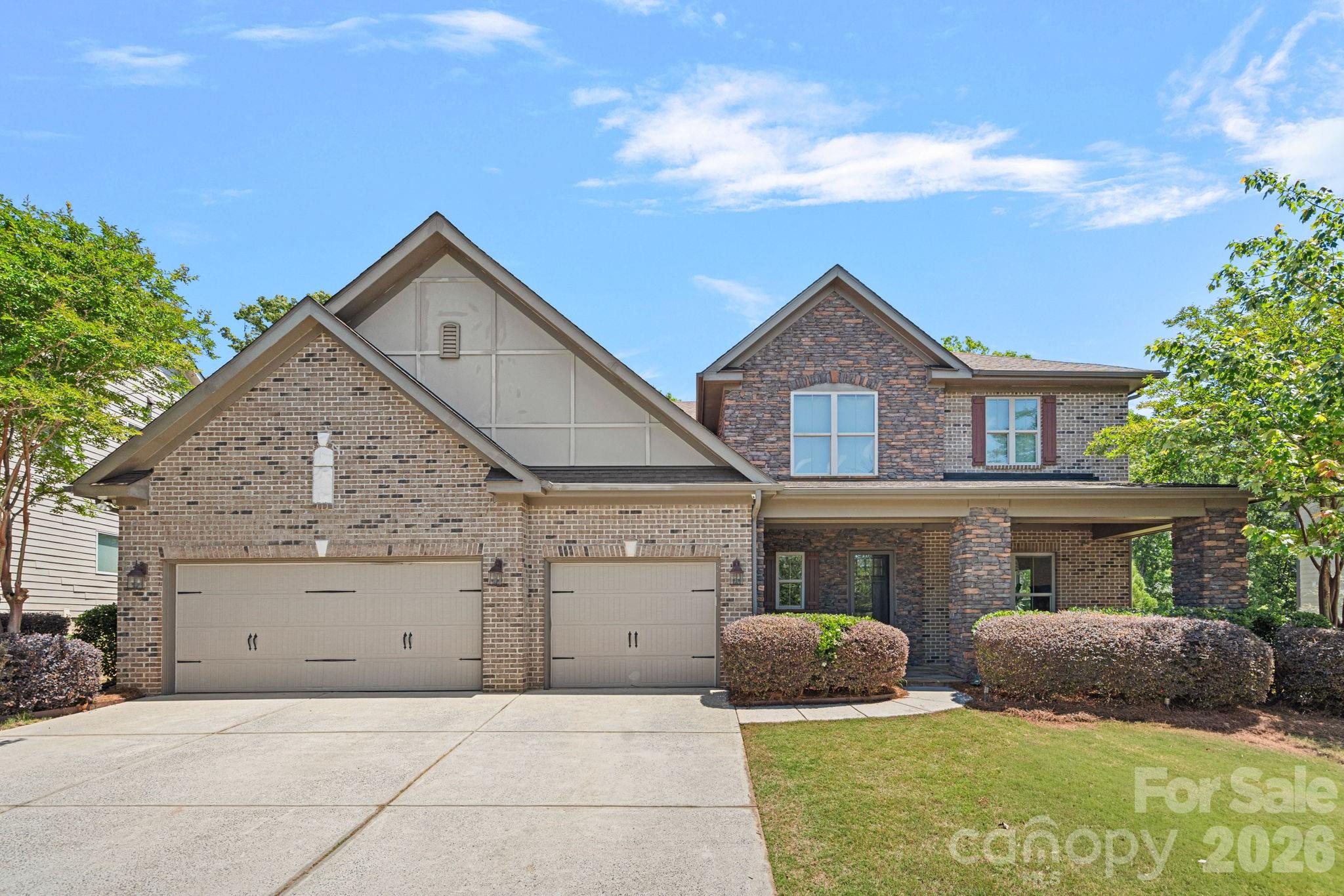 897 Tyne Drive Property Photo 1