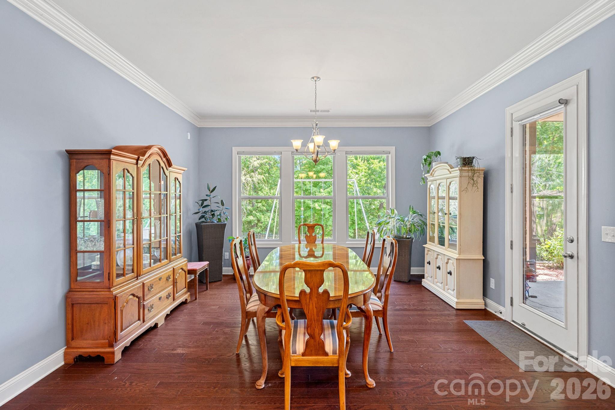 897 Tyne Drive Property Photo 8