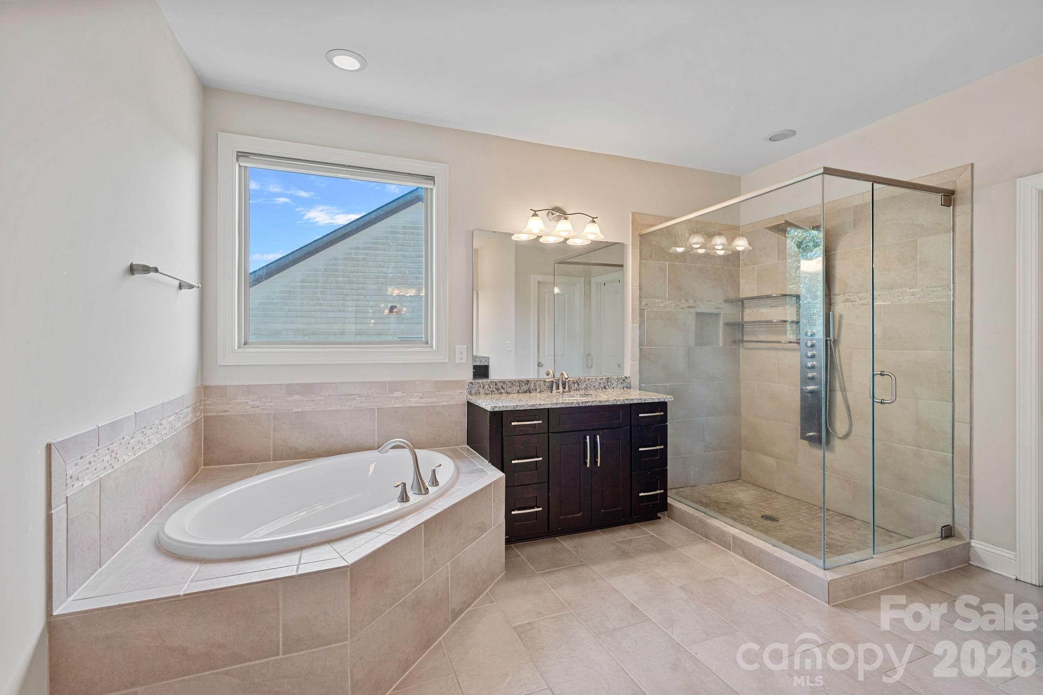 897 Tyne Drive Property Photo 11