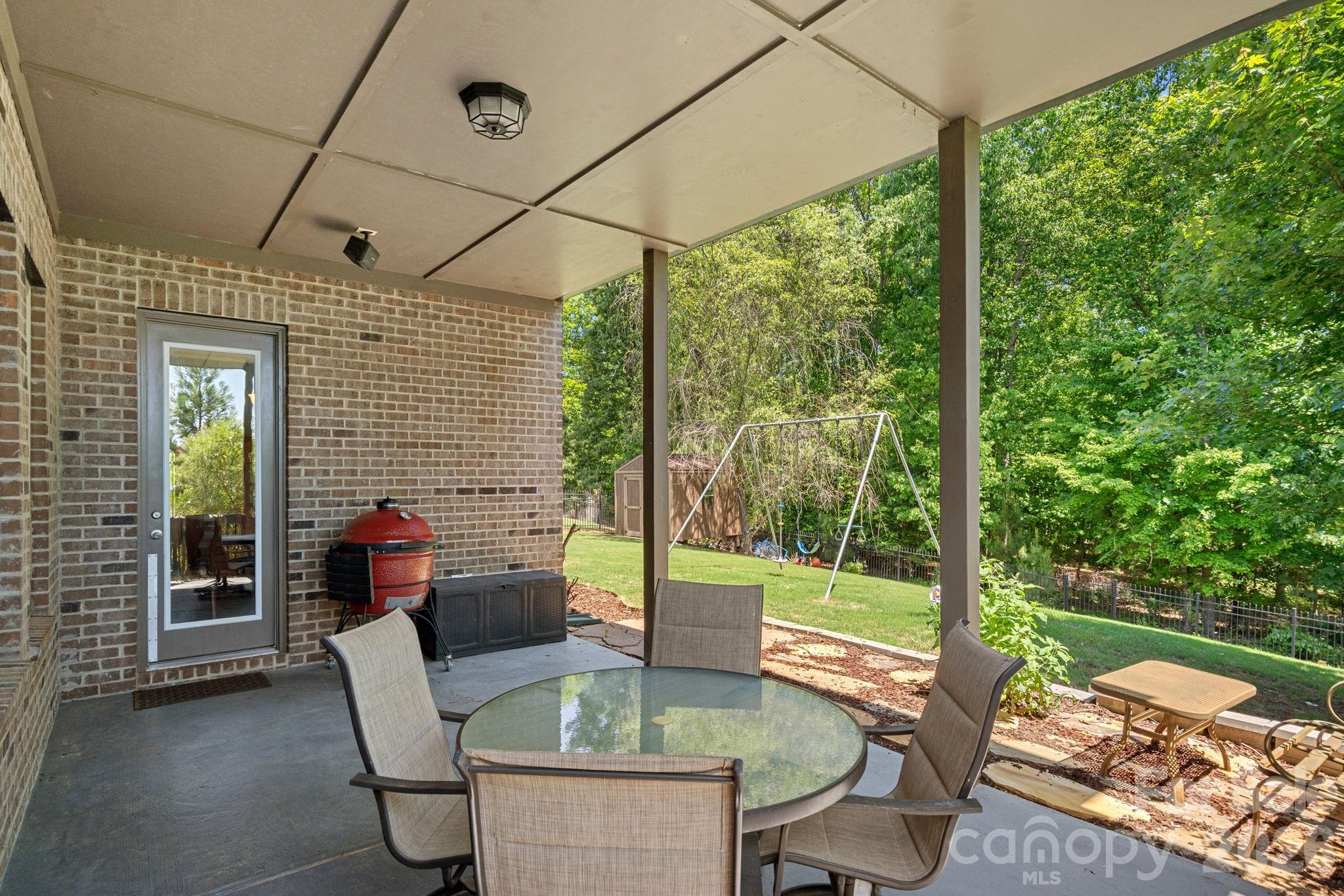 897 Tyne Drive Property Photo 25
