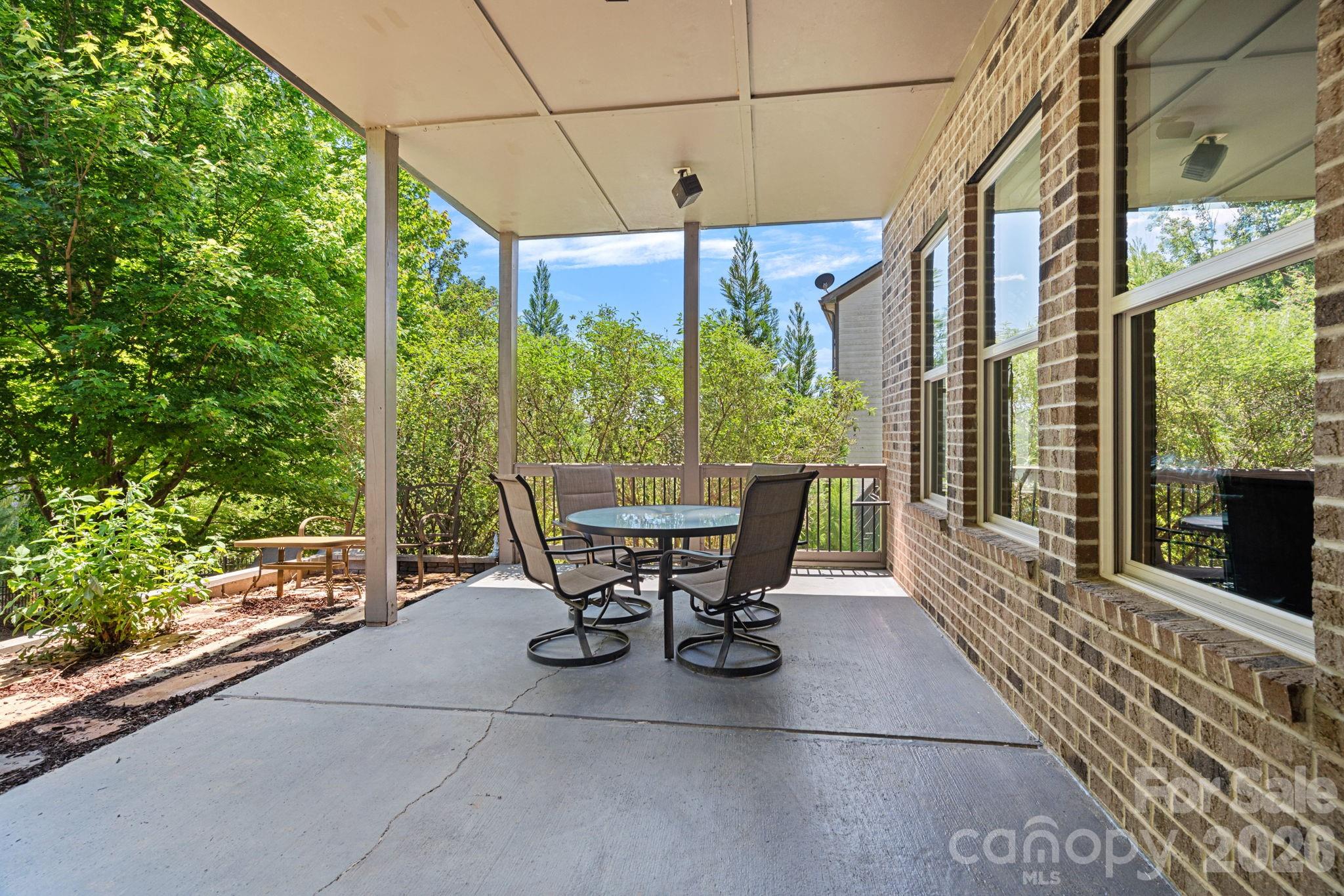 897 Tyne Drive Property Photo 26