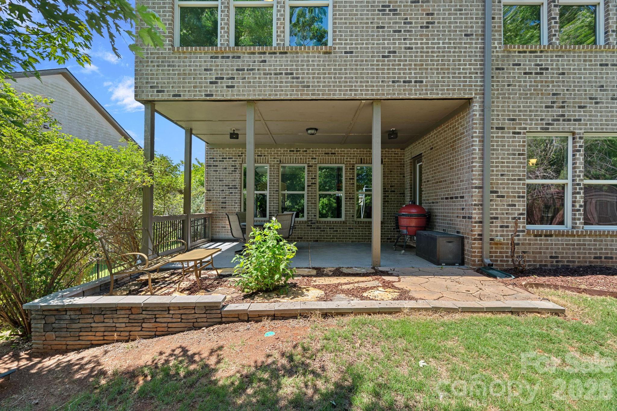 897 Tyne Drive Property Photo 30