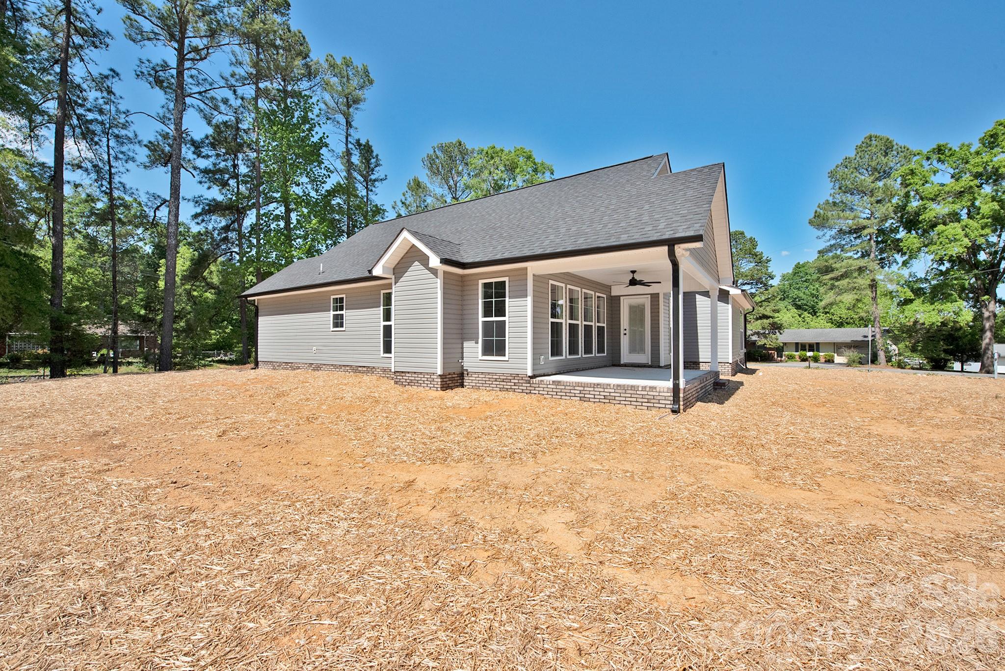 586 Wilhelm Place Property Photo 1