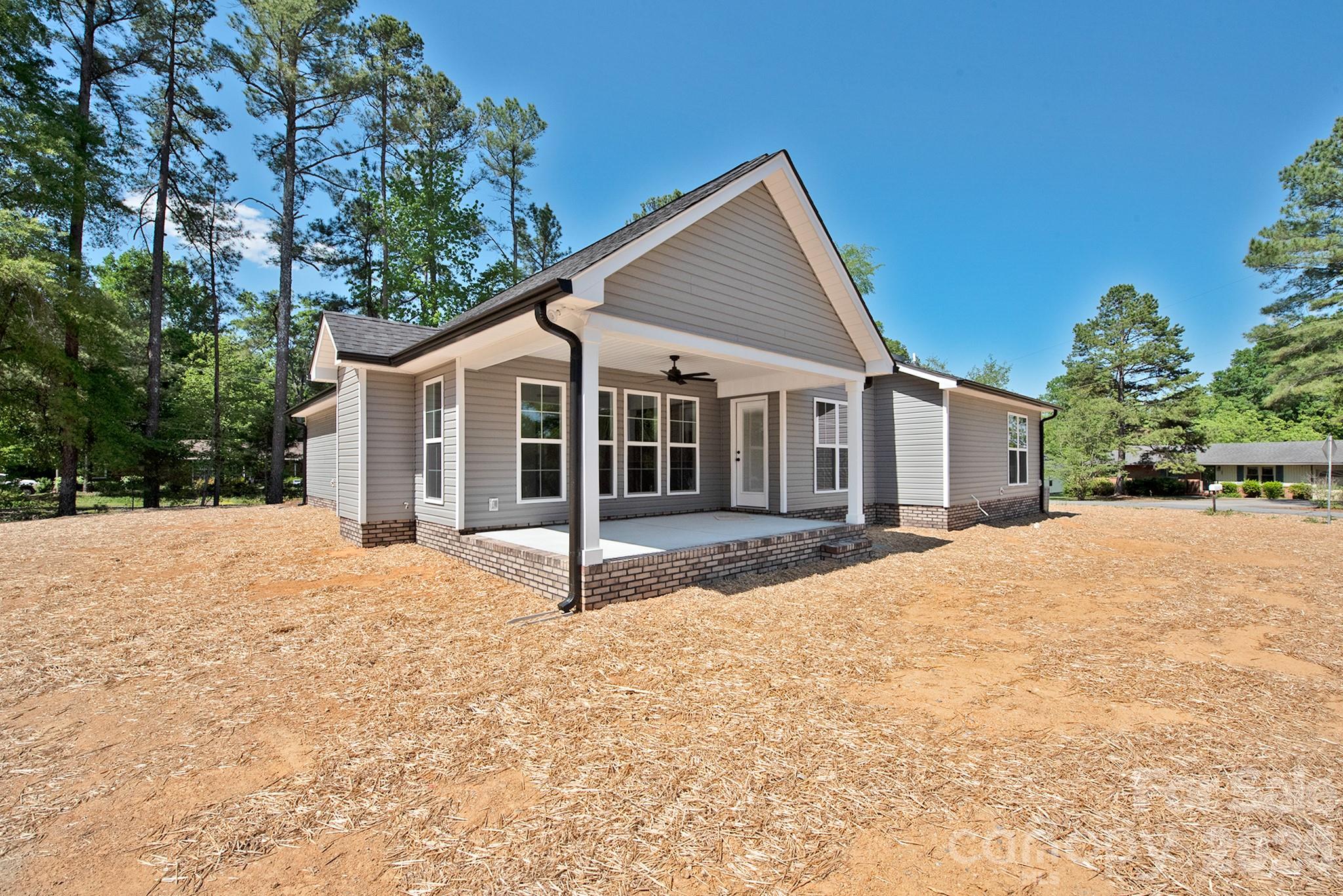 586 Wilhelm Place Property Photo 2
