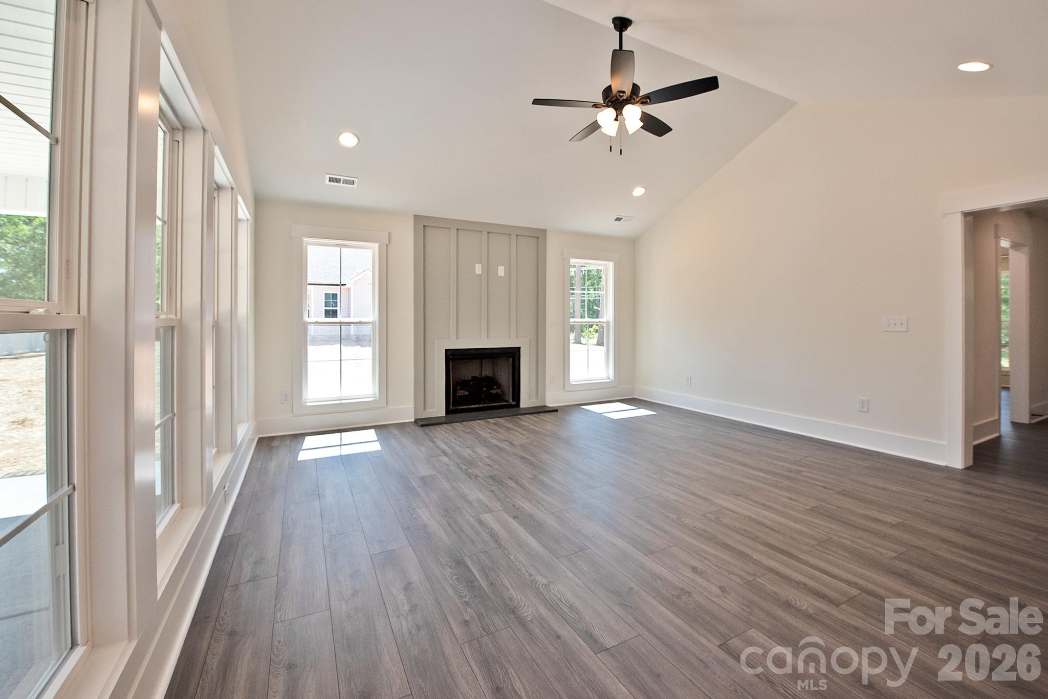 586 Wilhelm Place Property Photo 13