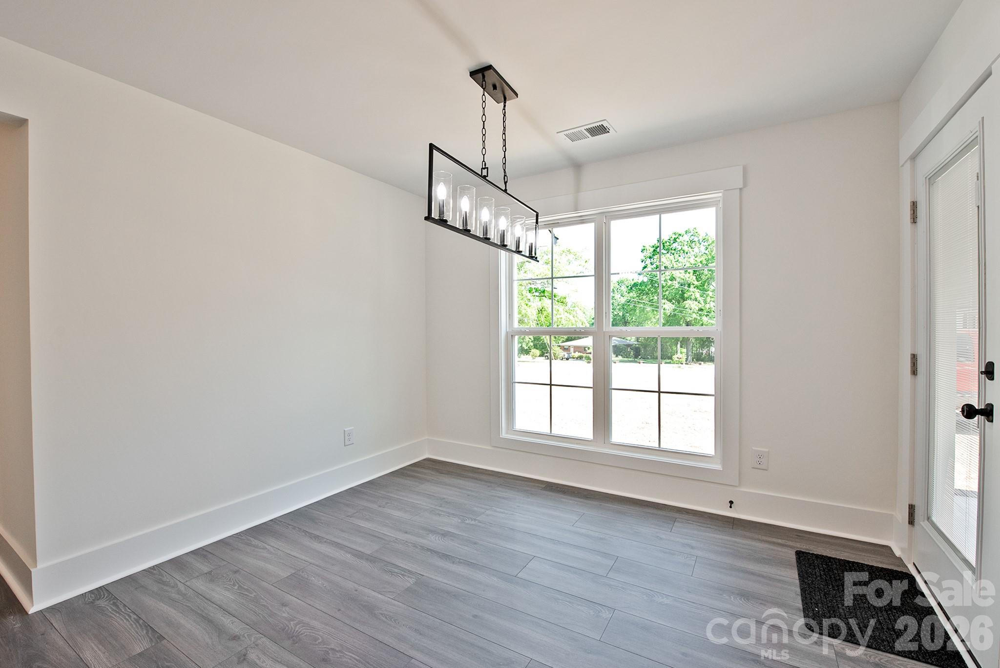 586 Wilhelm Place Property Photo 20
