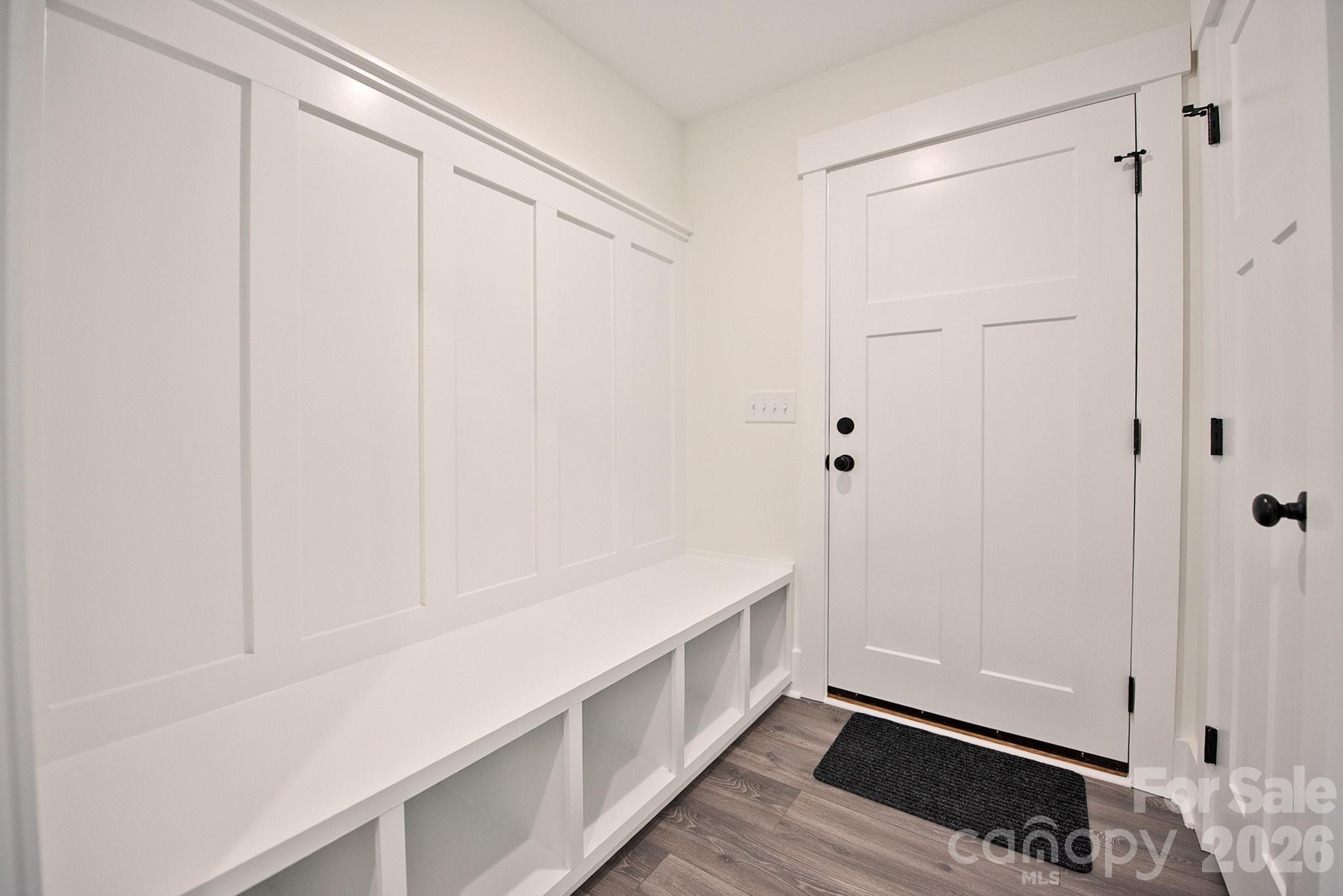 586 Wilhelm Place Property Photo 22