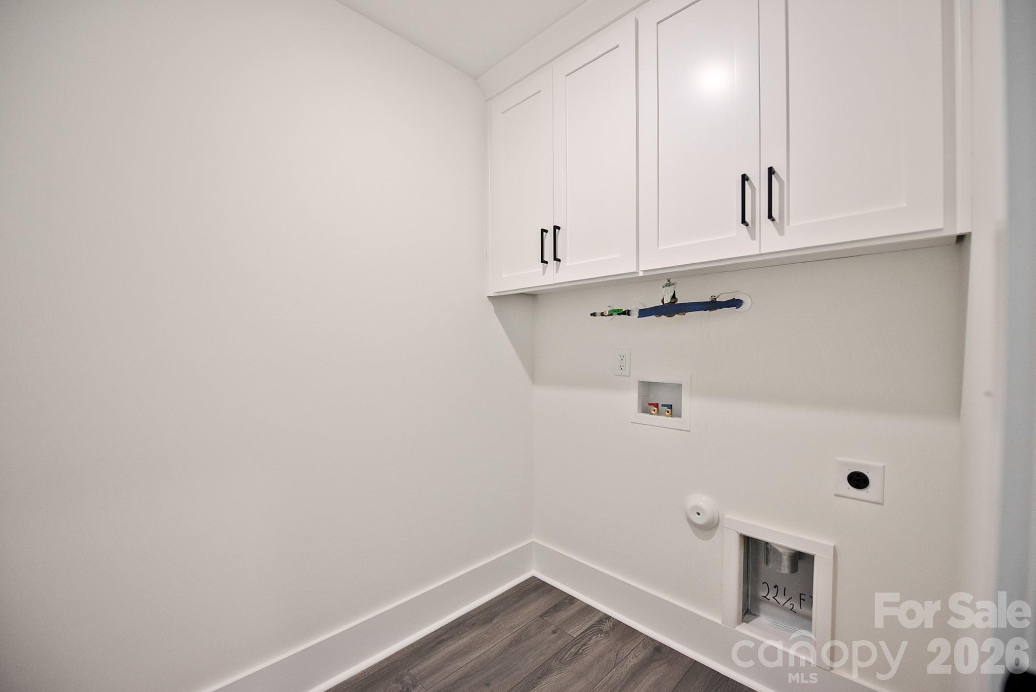 586 Wilhelm Place Property Photo 23