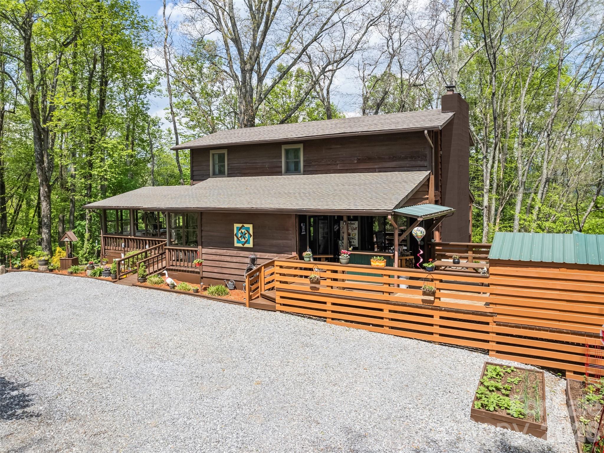 2863 Heath Peak Road Property Photo 3