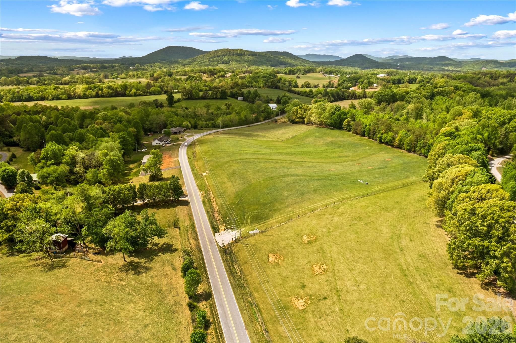 562 Mountain View Road Property Photo 5