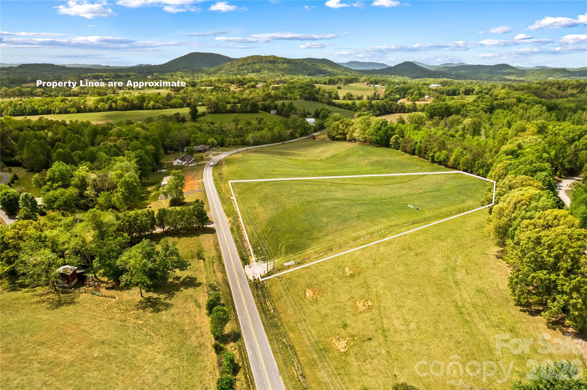 562 Mountain View Road Property Photo 6