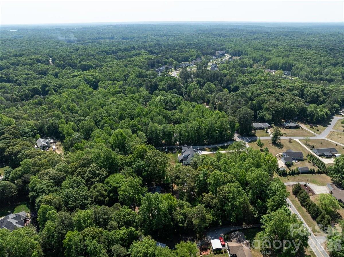2586 Holbrook Road Property Photo 3