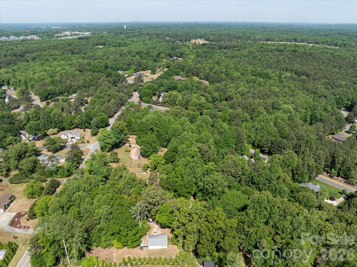 2586 Holbrook Road Property Photo 10