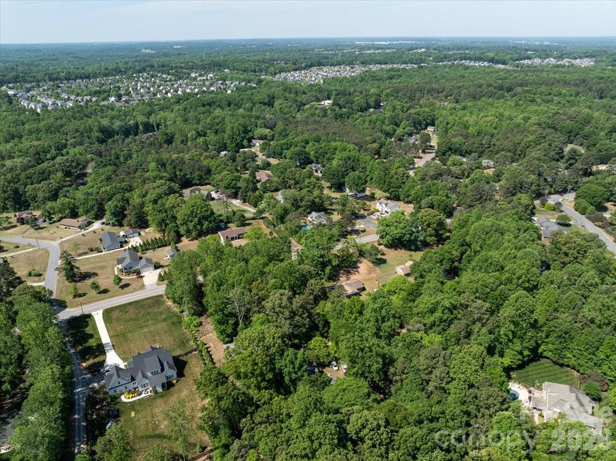 2586 Holbrook Road Property Photo 12