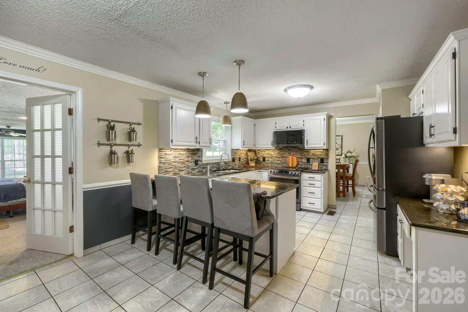 120 Brittany Way Property Photo 7