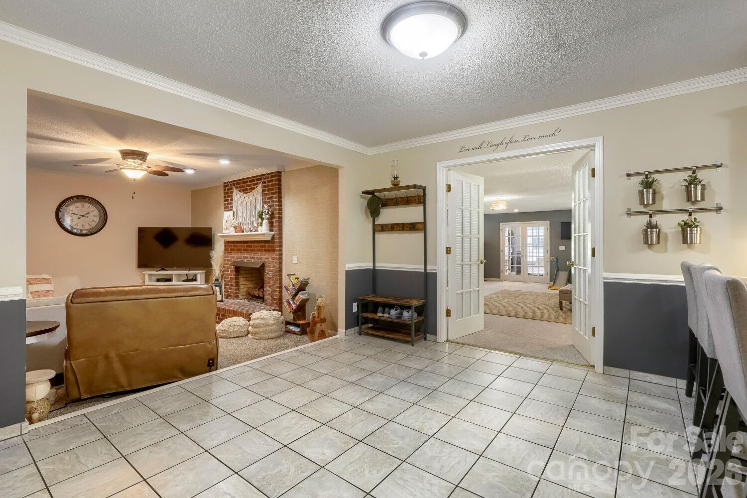 120 Brittany Way Property Photo 8