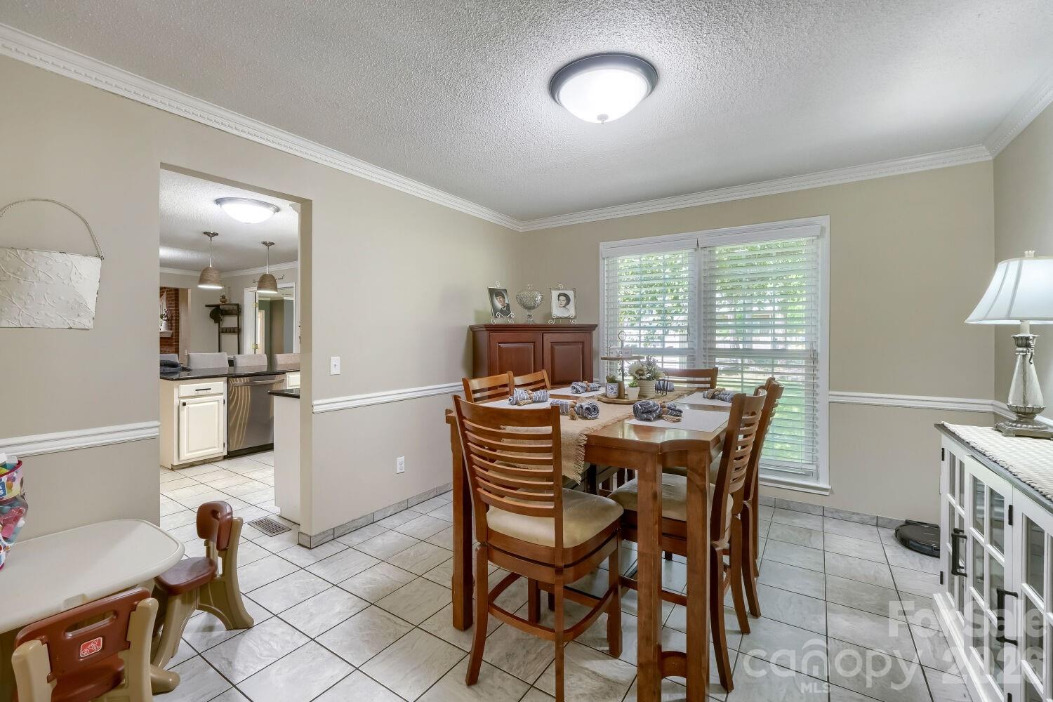 120 Brittany Way Property Photo 10