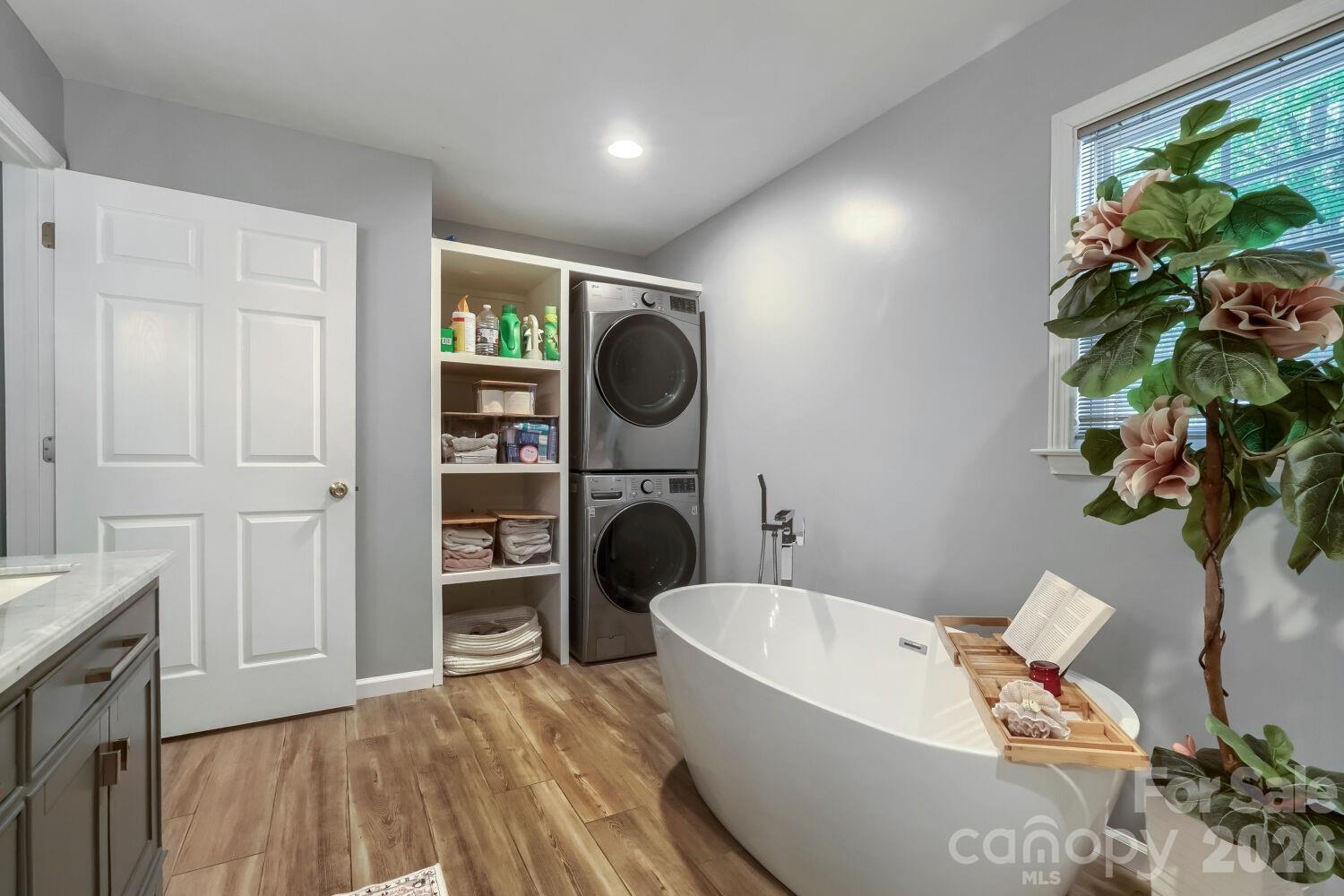 120 Brittany Way Property Photo 16