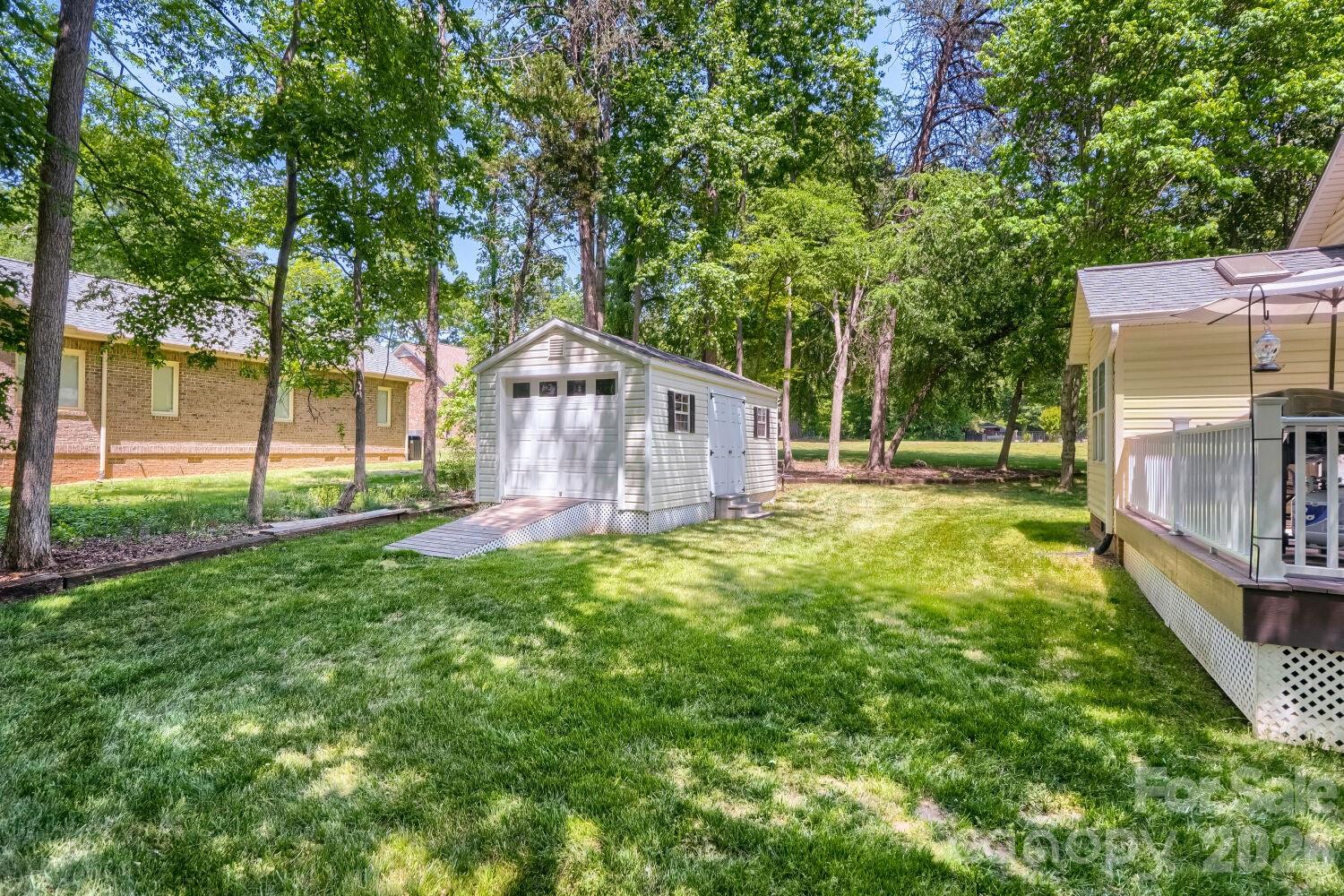 120 Brittany Way Property Photo 25