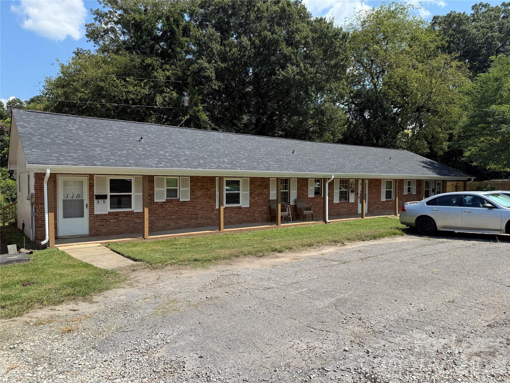 110 N Peterson Street Property Photo 3