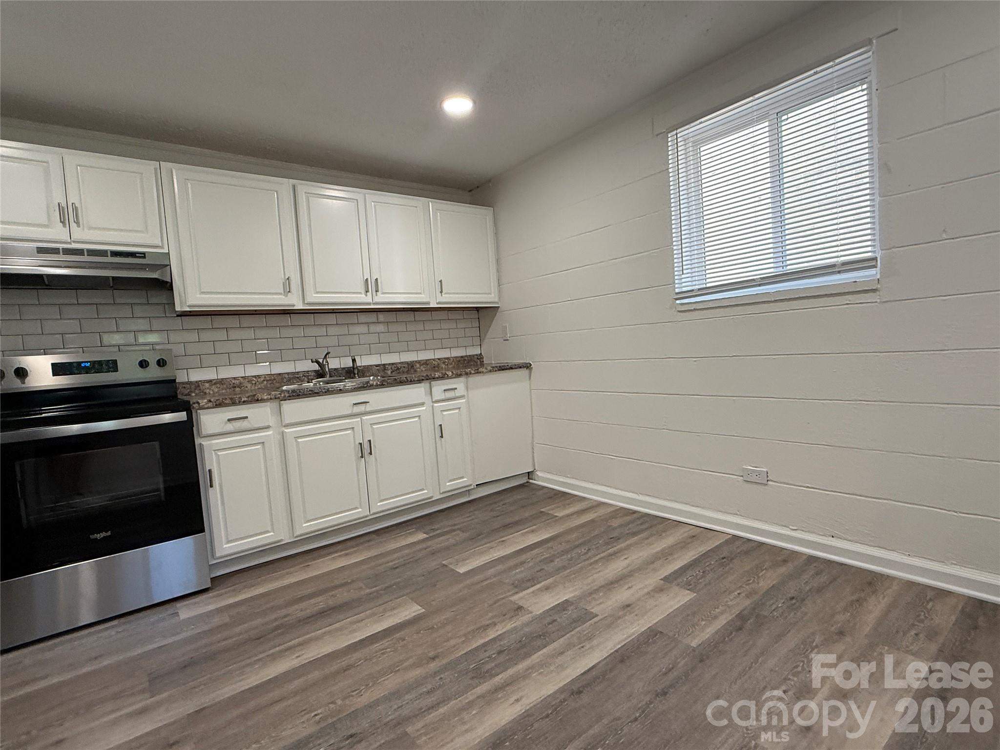 110 N Peterson Street Property Photo 11