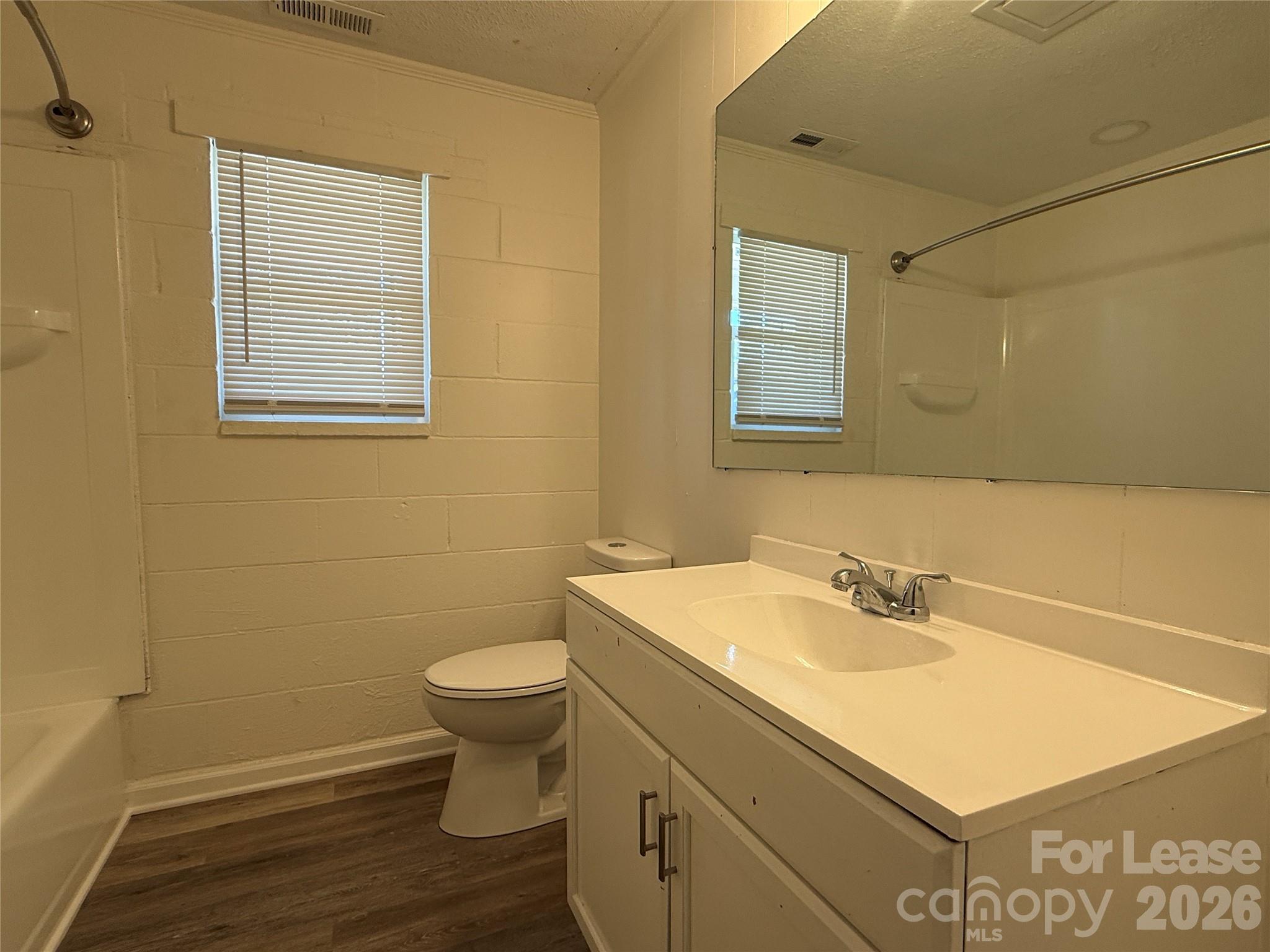 110 N Peterson Street Property Photo 16