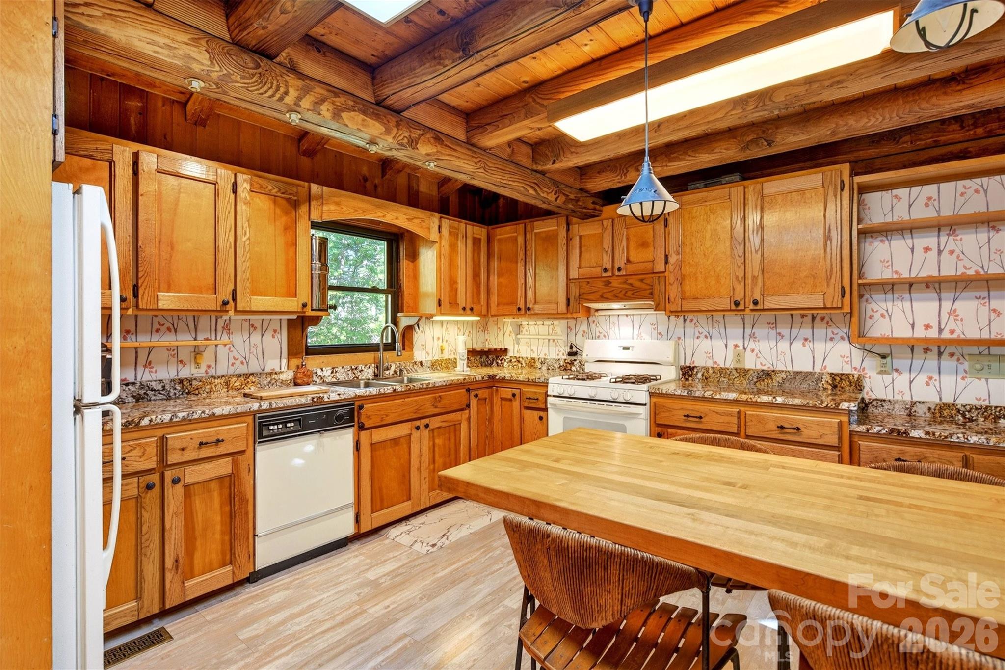 221 Hammer Hollow Drive Property Photo 10