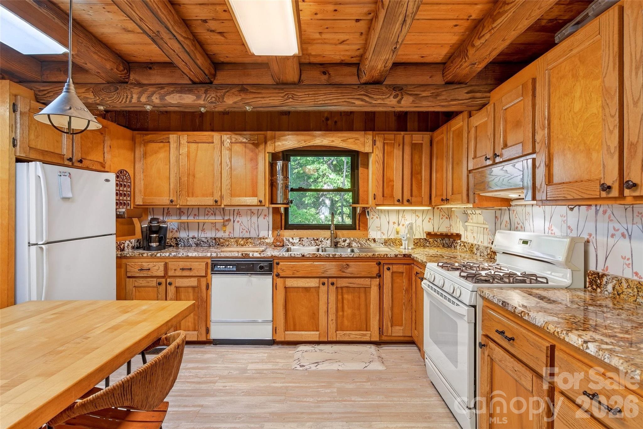 221 Hammer Hollow Drive Property Photo 11