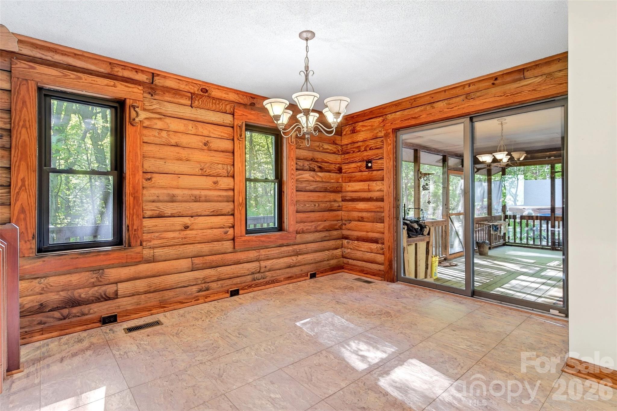 221 Hammer Hollow Drive Property Photo 19