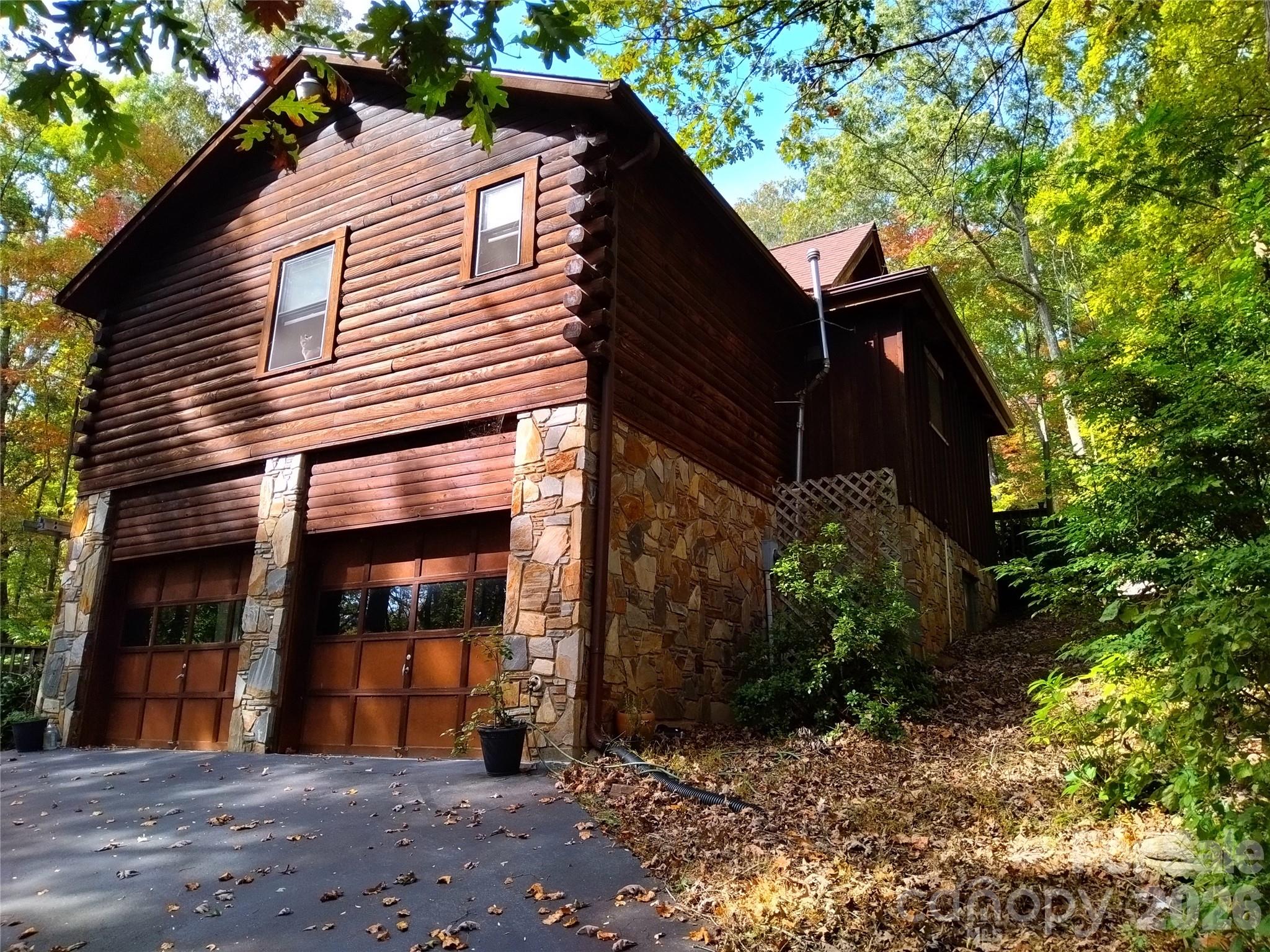 221 Hammer Hollow Drive Property Photo 34