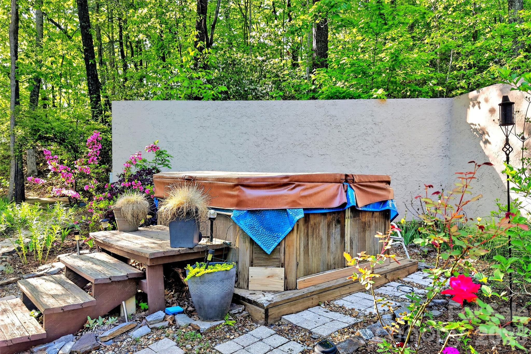 221 Hammer Hollow Drive Property Photo 37