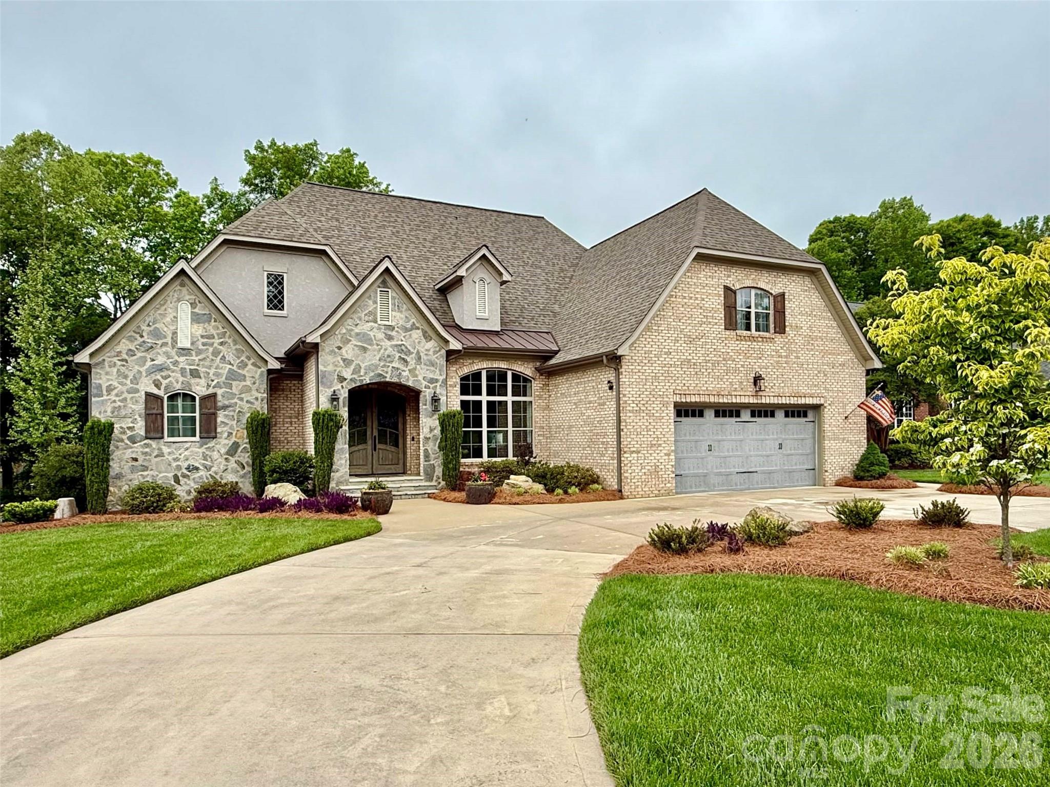 4025 Foxes Trail Property Photo 1