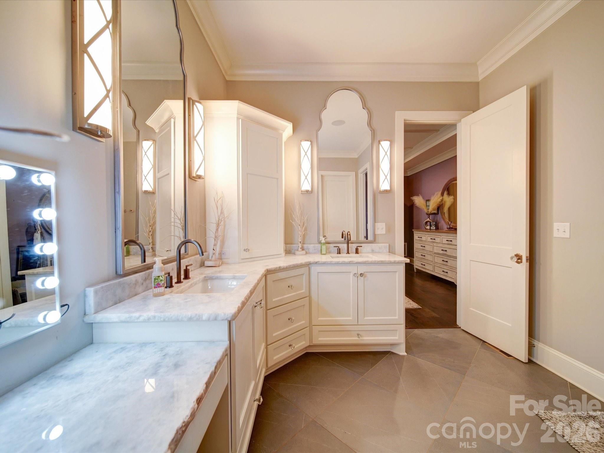 4025 Foxes Trail Property Photo 18
