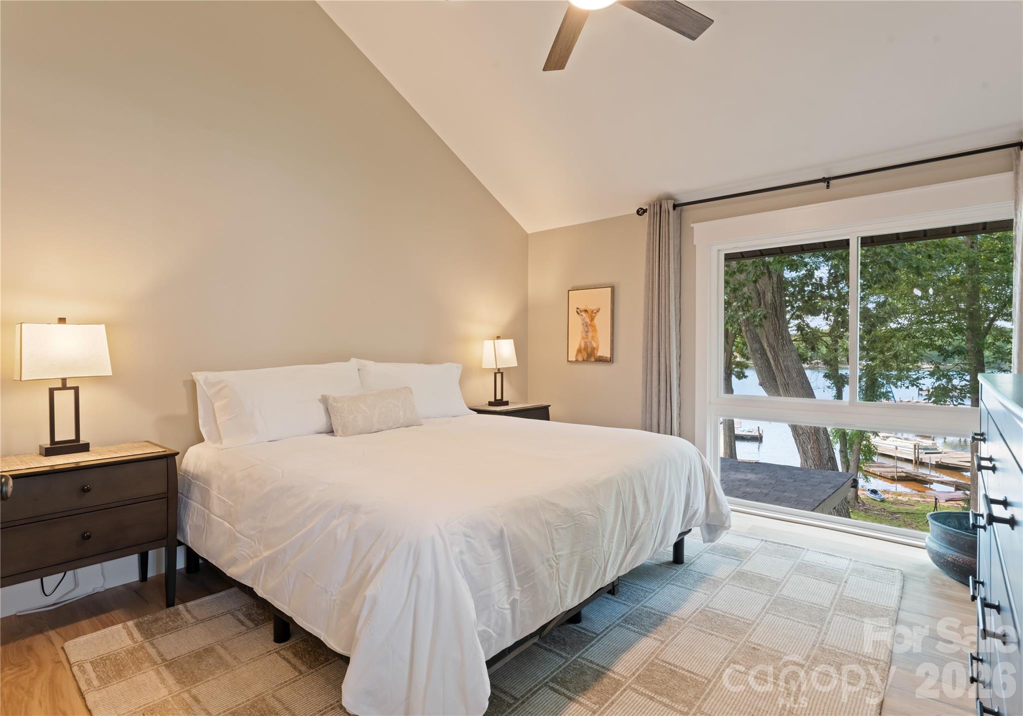 240 Shoreline Loop Property Photo 6