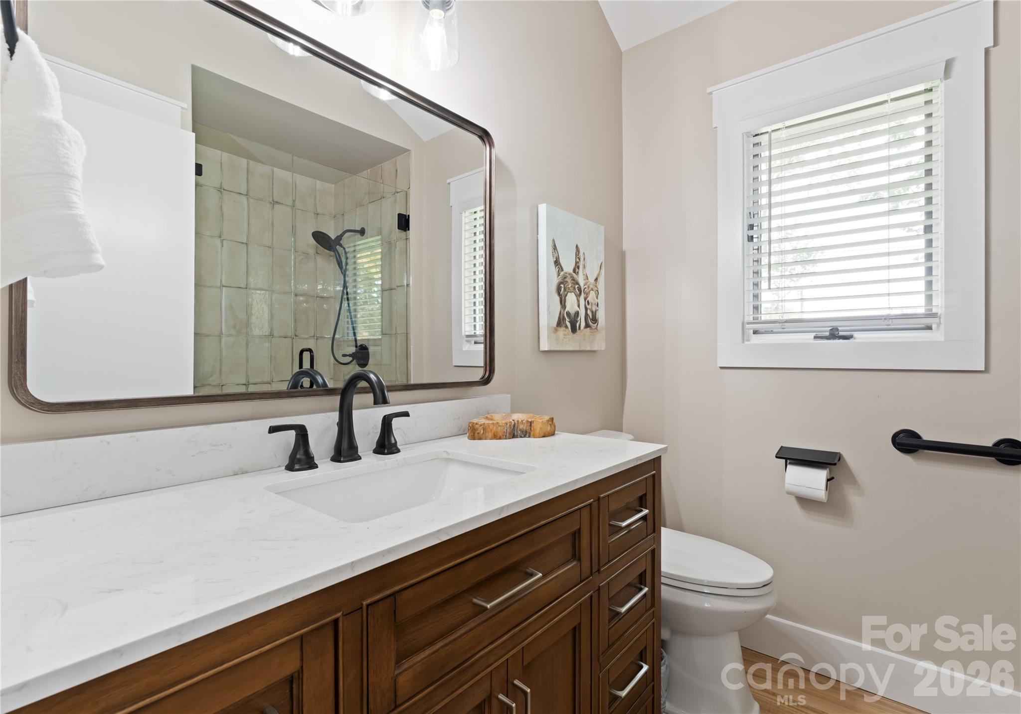 240 Shoreline Loop Property Photo 17
