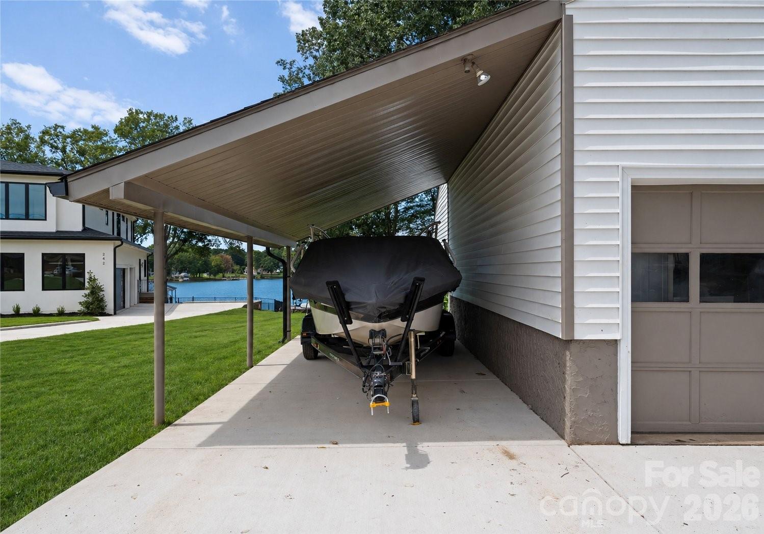 240 Shoreline Loop Property Photo 22