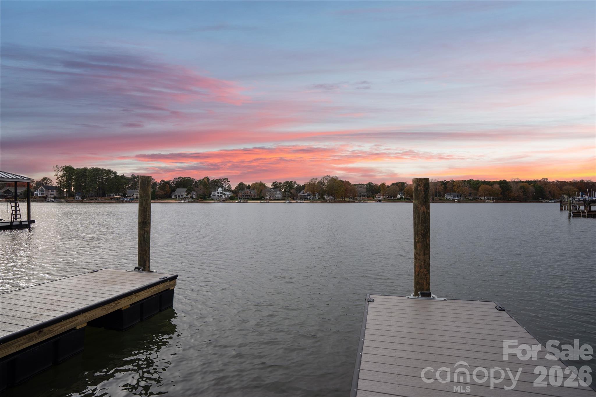 240 Shoreline Loop Property Photo 24
