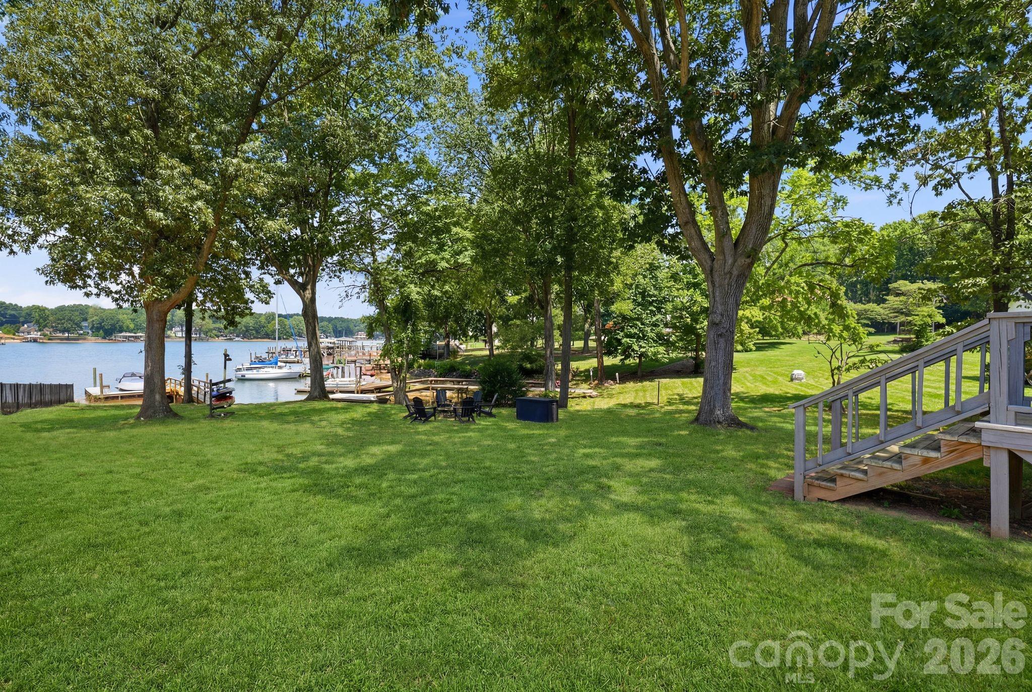240 Shoreline Loop Property Photo 25